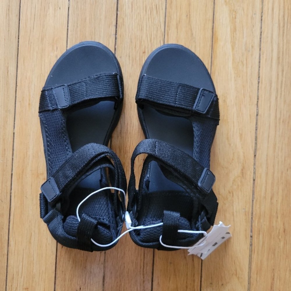 ZARA STRAPPY TECHNICAL SANDALS FOR BOYS SIZE 33 NWT
